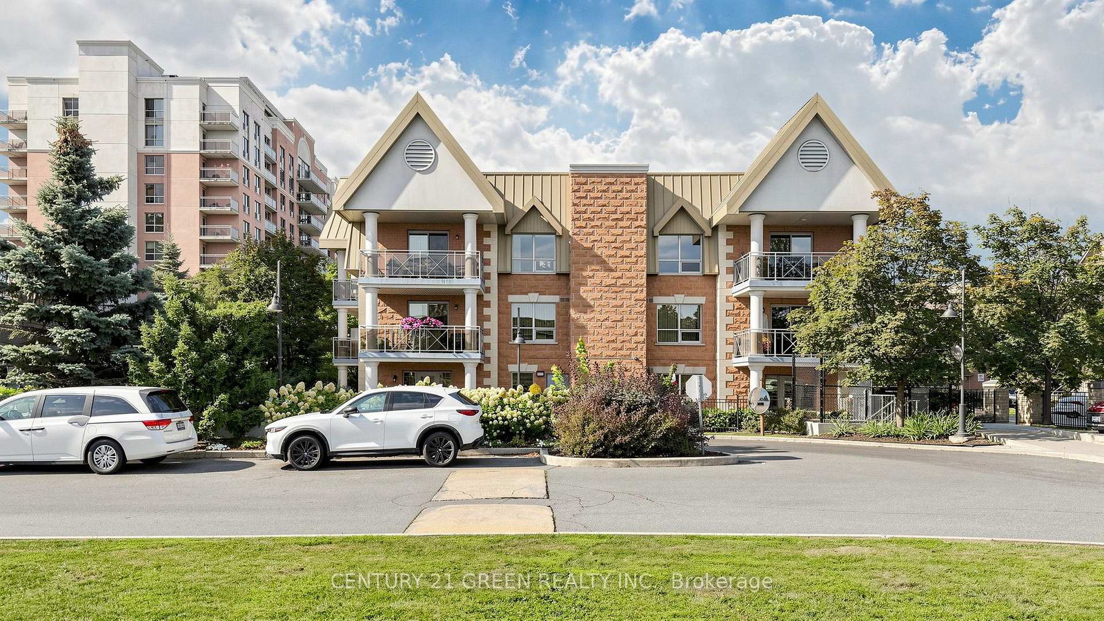 830-scollard-court-mississauga-ontario-w13778568