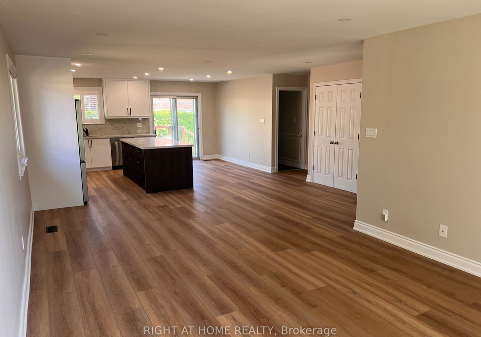 30-norbert-crescent-toronto-etobicoke-ontario-w13778708