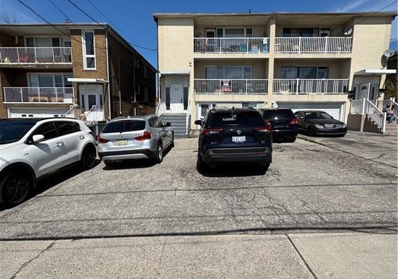 1364-wilson-avenue-toronto-york-ontario-w13778798