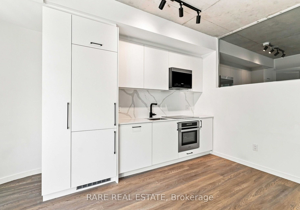689-the-queensway-toronto-etobicoke-ontario-w13778826