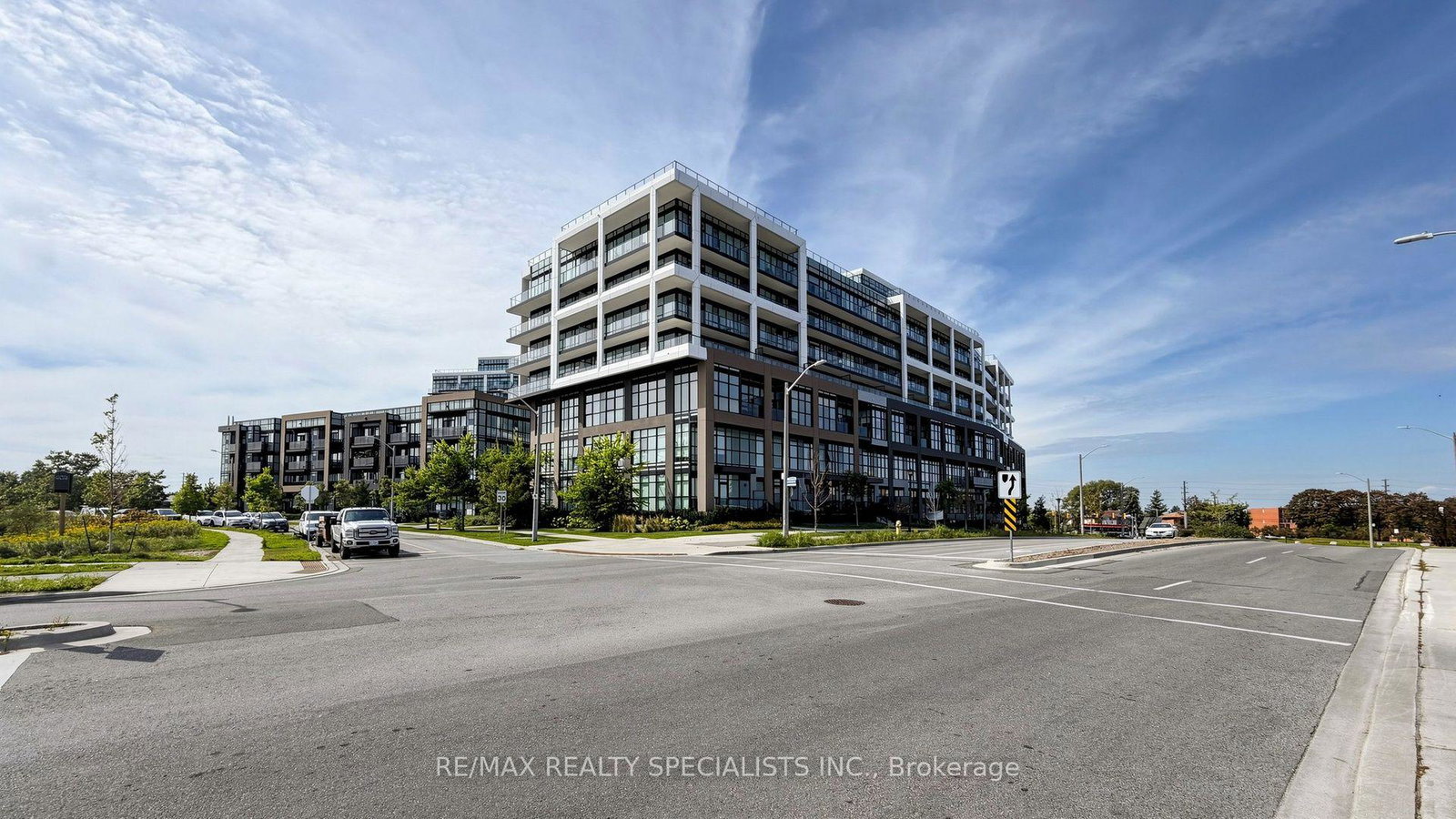 60-george-butchart-drive-toronto-york-ontario-w13778834