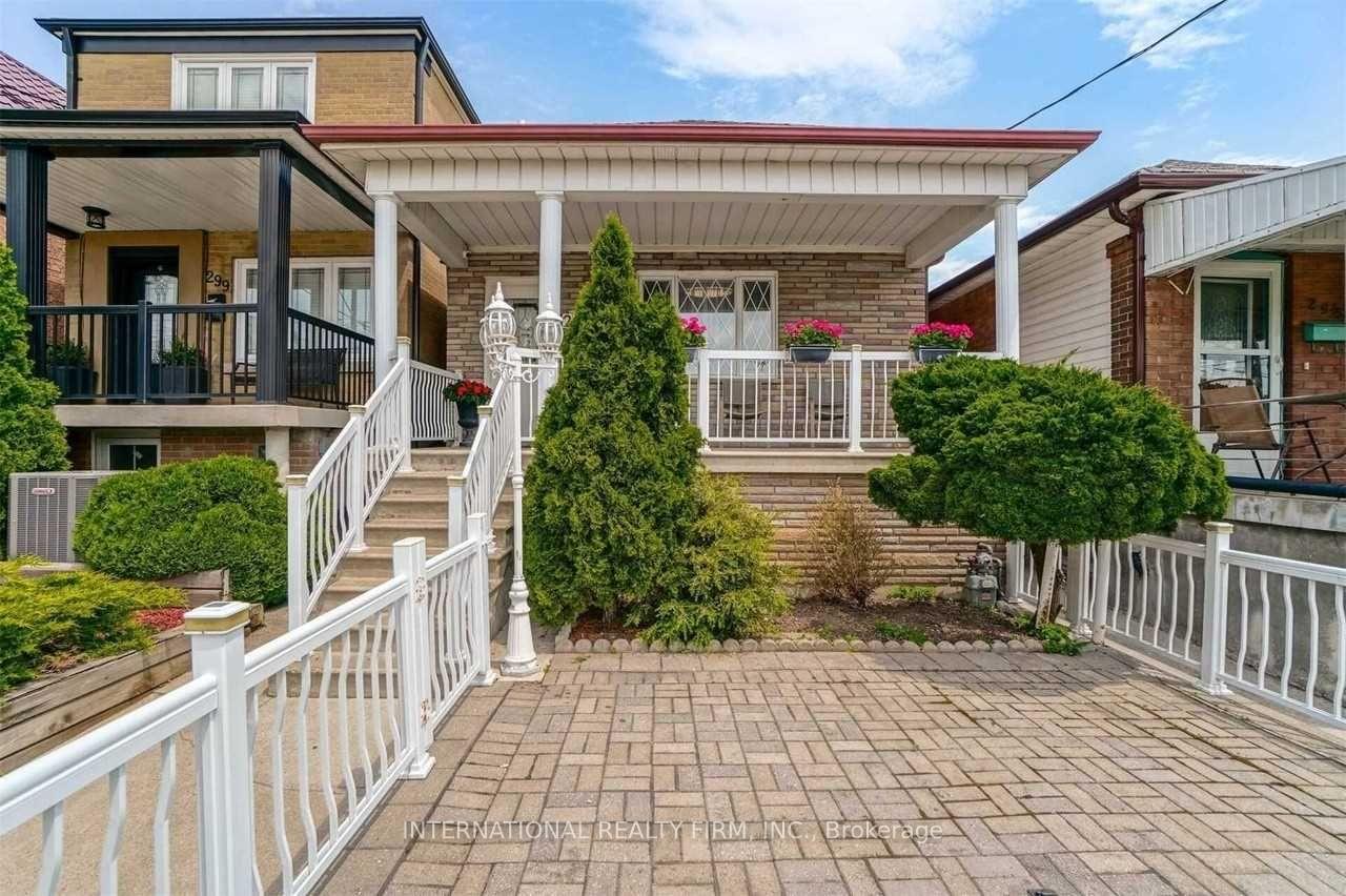 297-gilbert-avenue-toronto-toronto-ontario-w13778844