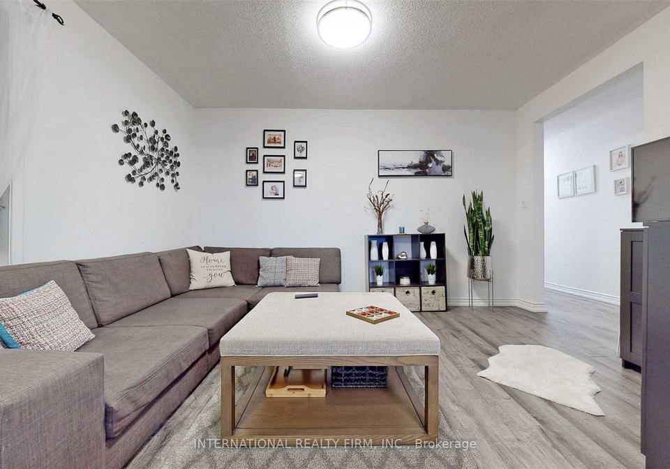 297-gilbert-avenue-toronto-toronto-ontario-w13778844