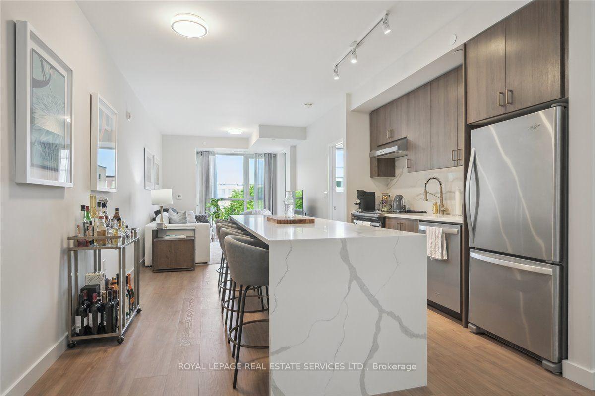 168-sabina-drive-oakville-ontario-w13778862