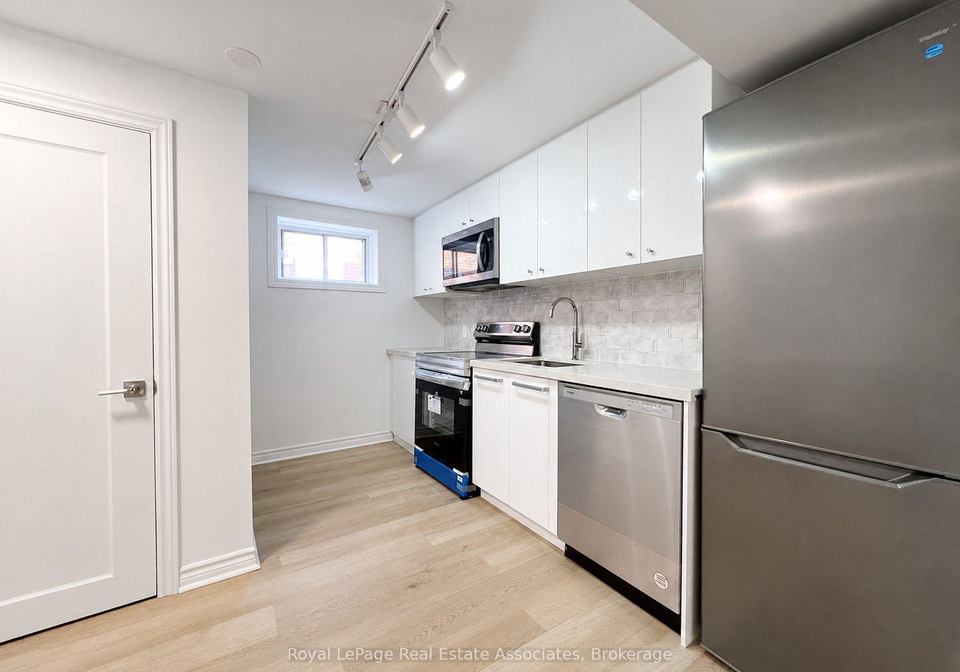 20-silvercrest-avenue-toronto-etobicoke-ontario-w13778892