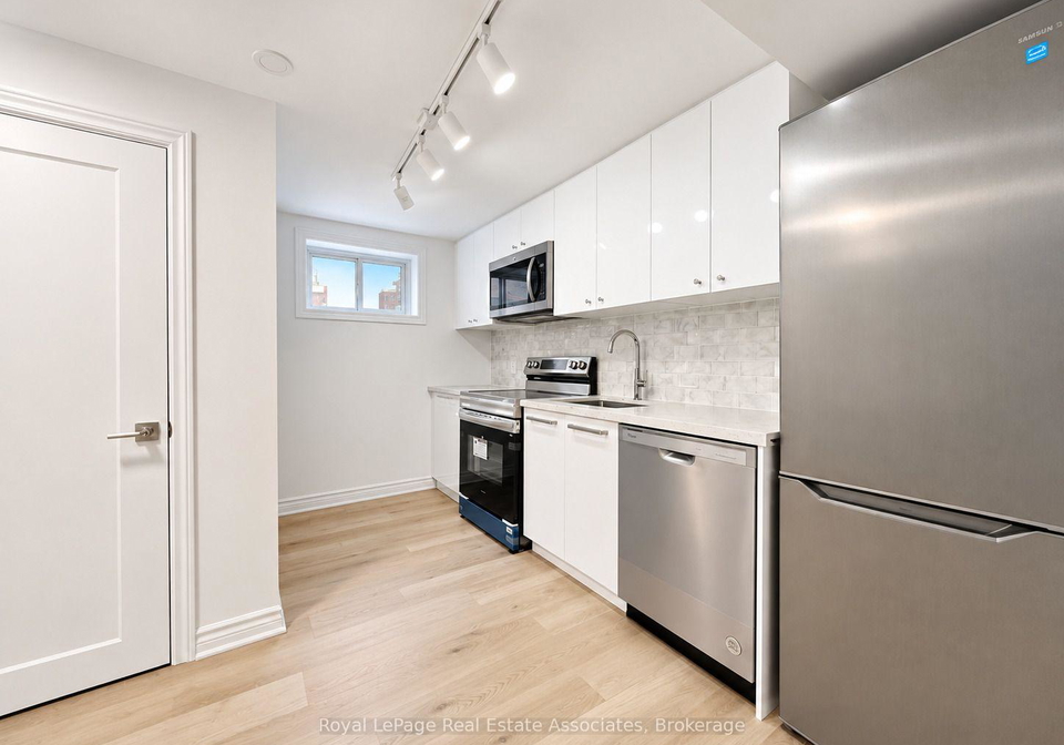 20-silvercrest-avenue-toronto-etobicoke-ontario-w13778892