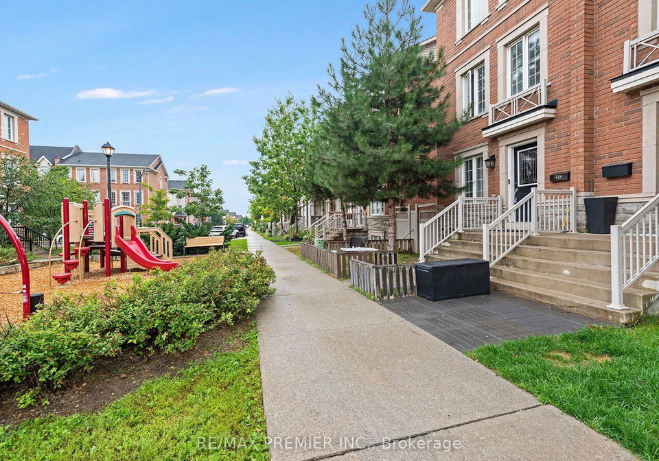 48-odoardo-di-santo-circle-toronto-york-ontario-w13779152