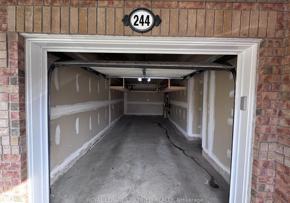 244-mortimer-crescent-milton-ontario-w13779196