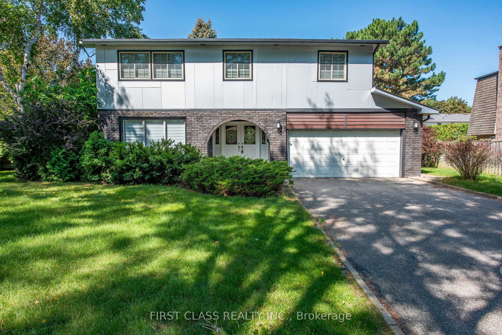 479-isabella-avenue-mississauga-ontario-w13779380