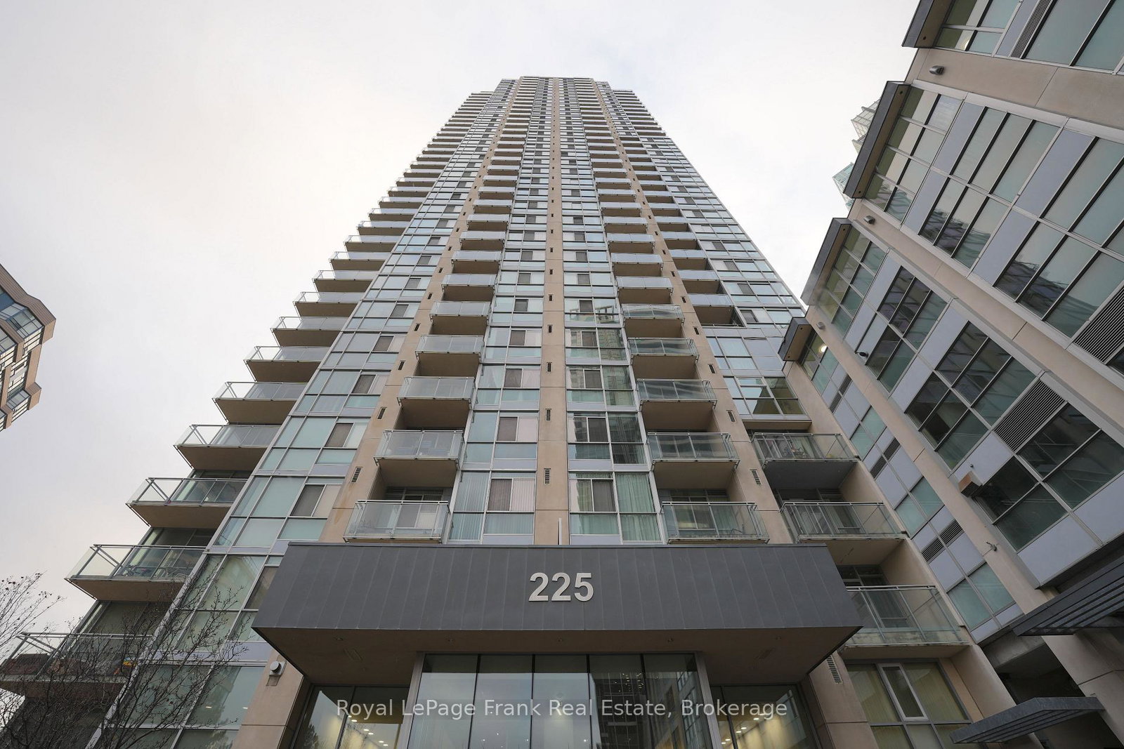 225-webb-drive-mississauga-ontario-w13779532