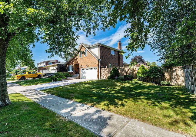 671-louis-drive-mississauga-ontario-w13779572
