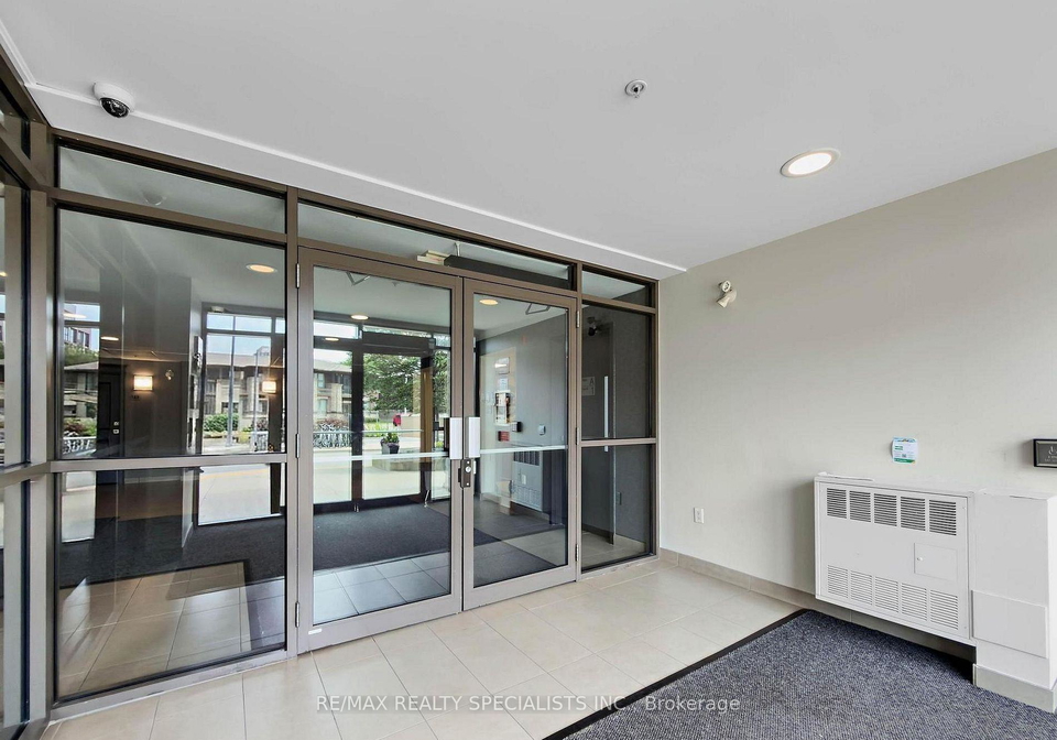 5010-coporate-drive-burlington-ontario-w13779574