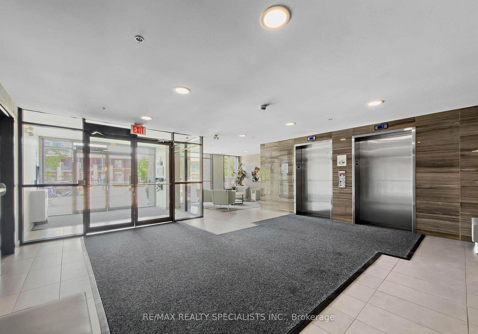 5010-coporate-drive-burlington-ontario-w13779574