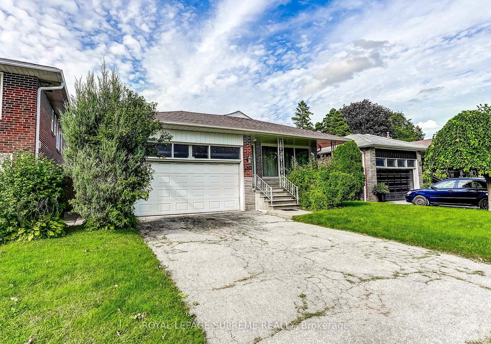 100-summitcrest-drive-toronto-etobicoke-ontario-w13779746