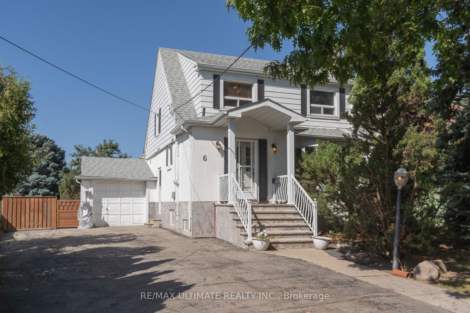 6-redberry-parkway-toronto-north-york-ontario-w13779858
