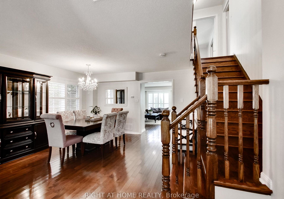 2527-nettlecreek-crescent-oakville-ontario-w13780094