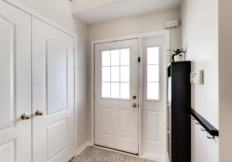 2527-nettlecreek-crescent-oakville-ontario-w13780094