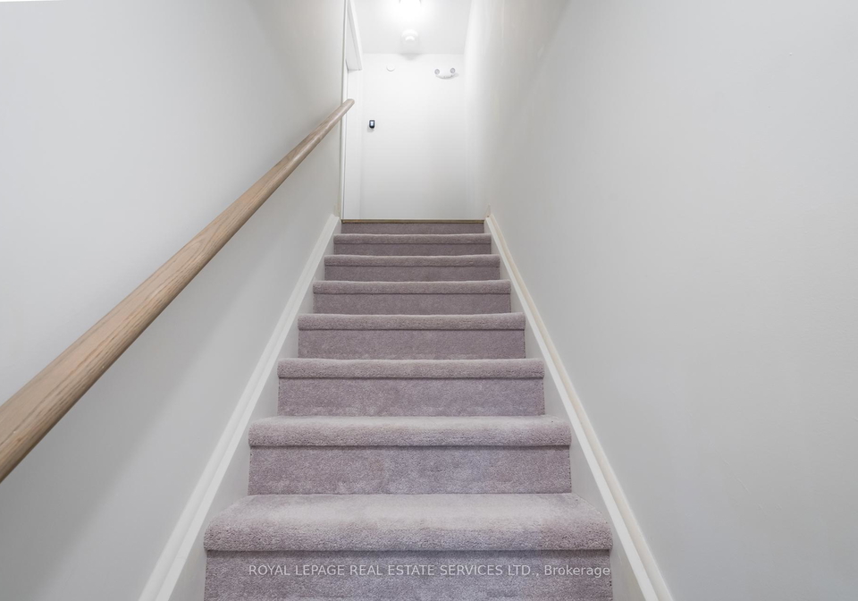 3425-ridgeway-drive-mississauga-ontario-w13780708