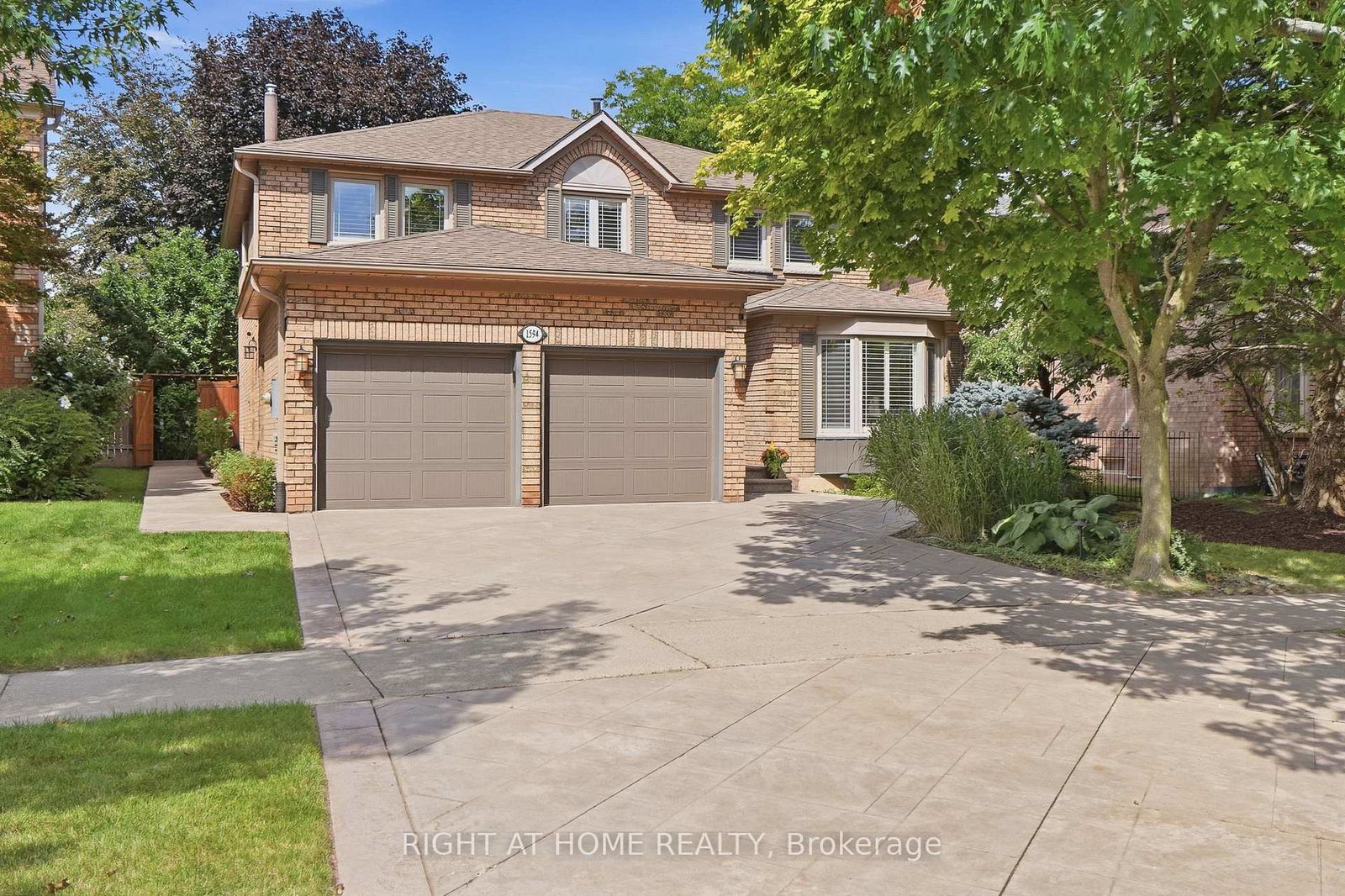 1594-heritage-way-oakville-ontario-w13780838