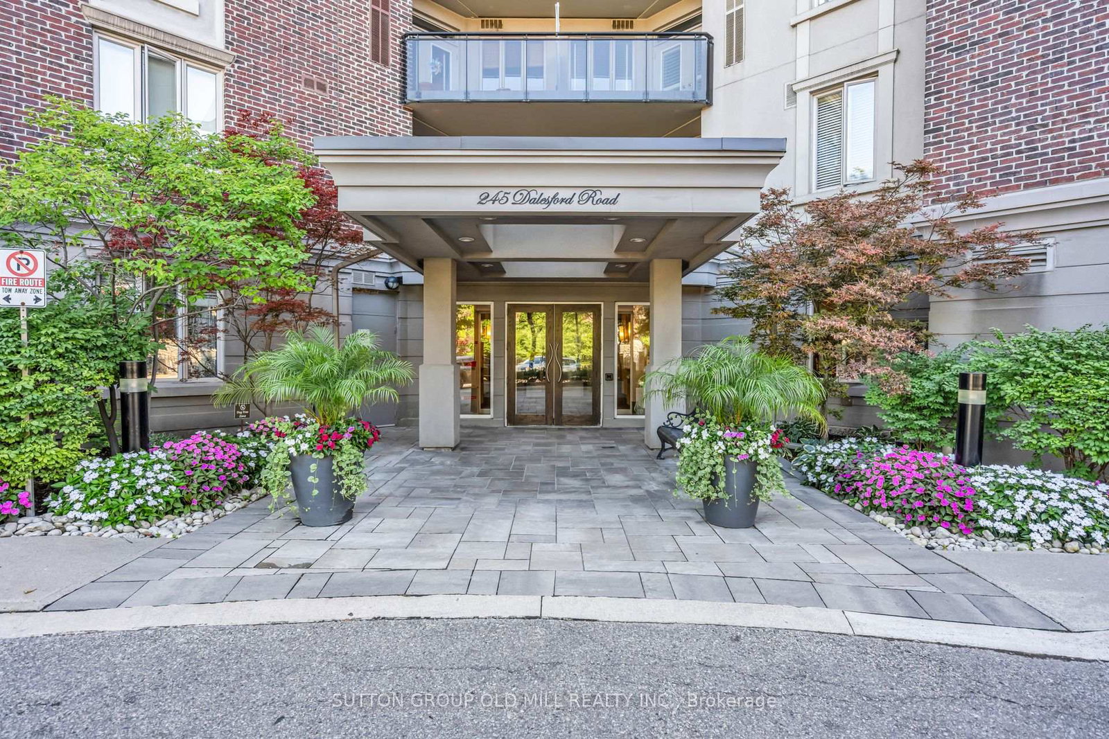 245-dalesford-road-toronto-etobicoke-ontario-w13781518