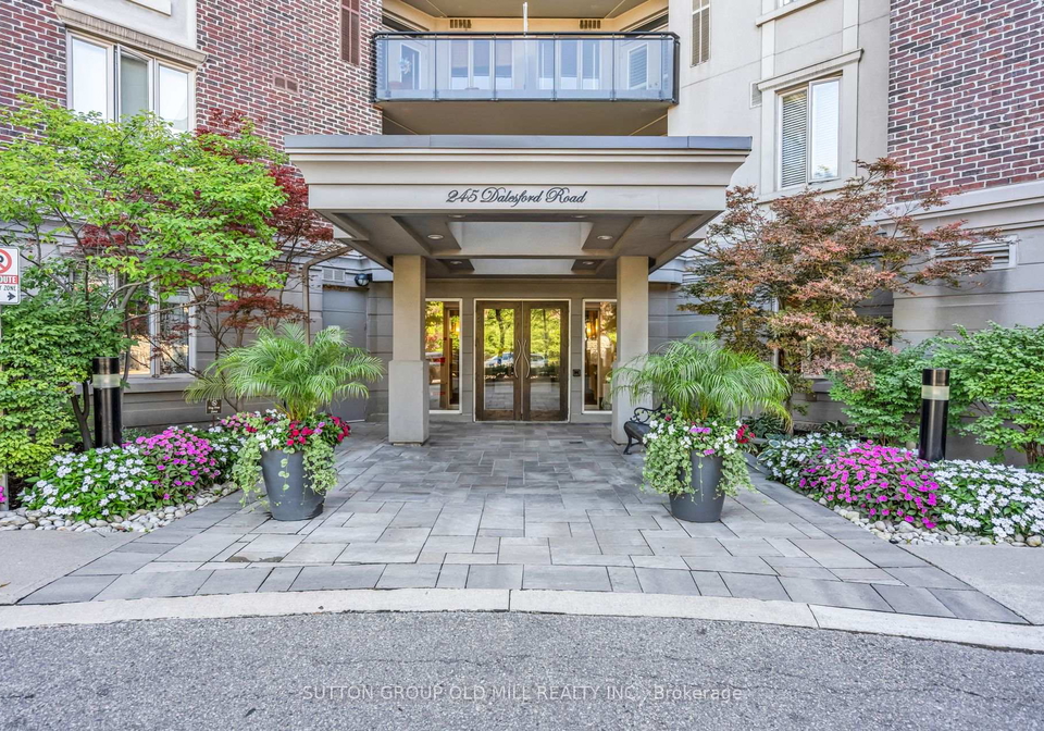 245-dalesford-road-toronto-etobicoke-ontario-w13781518