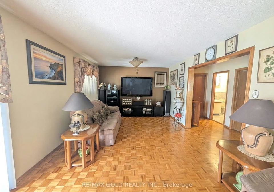 16-cassis-drive-toronto-etobicoke-ontario-w13781658