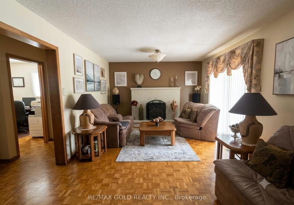 16-cassis-drive-toronto-etobicoke-ontario-w13781658