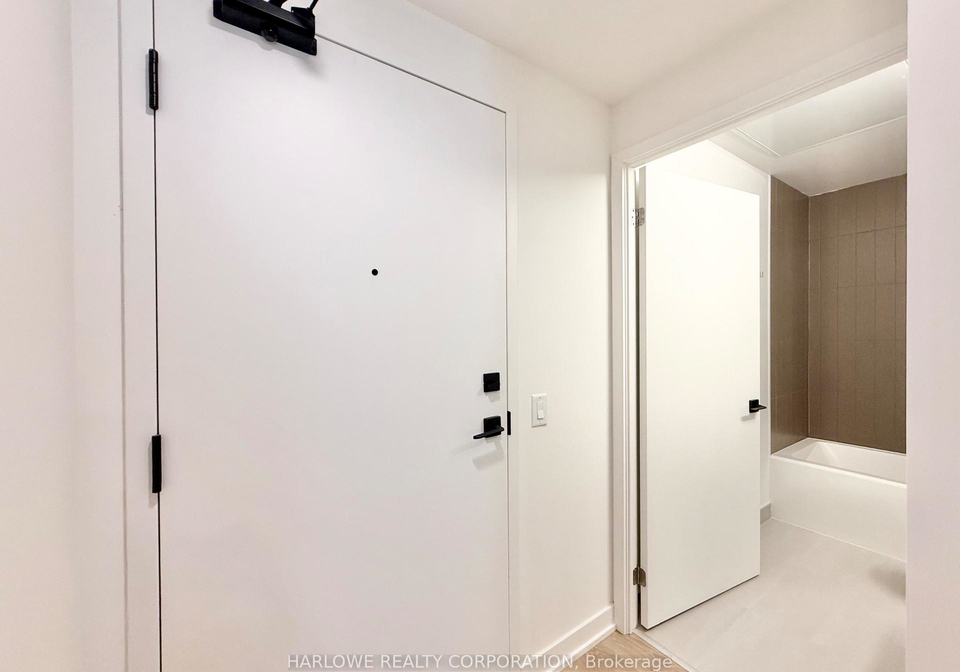 1-vine-avenue-toronto-toronto-ontario-w13781836