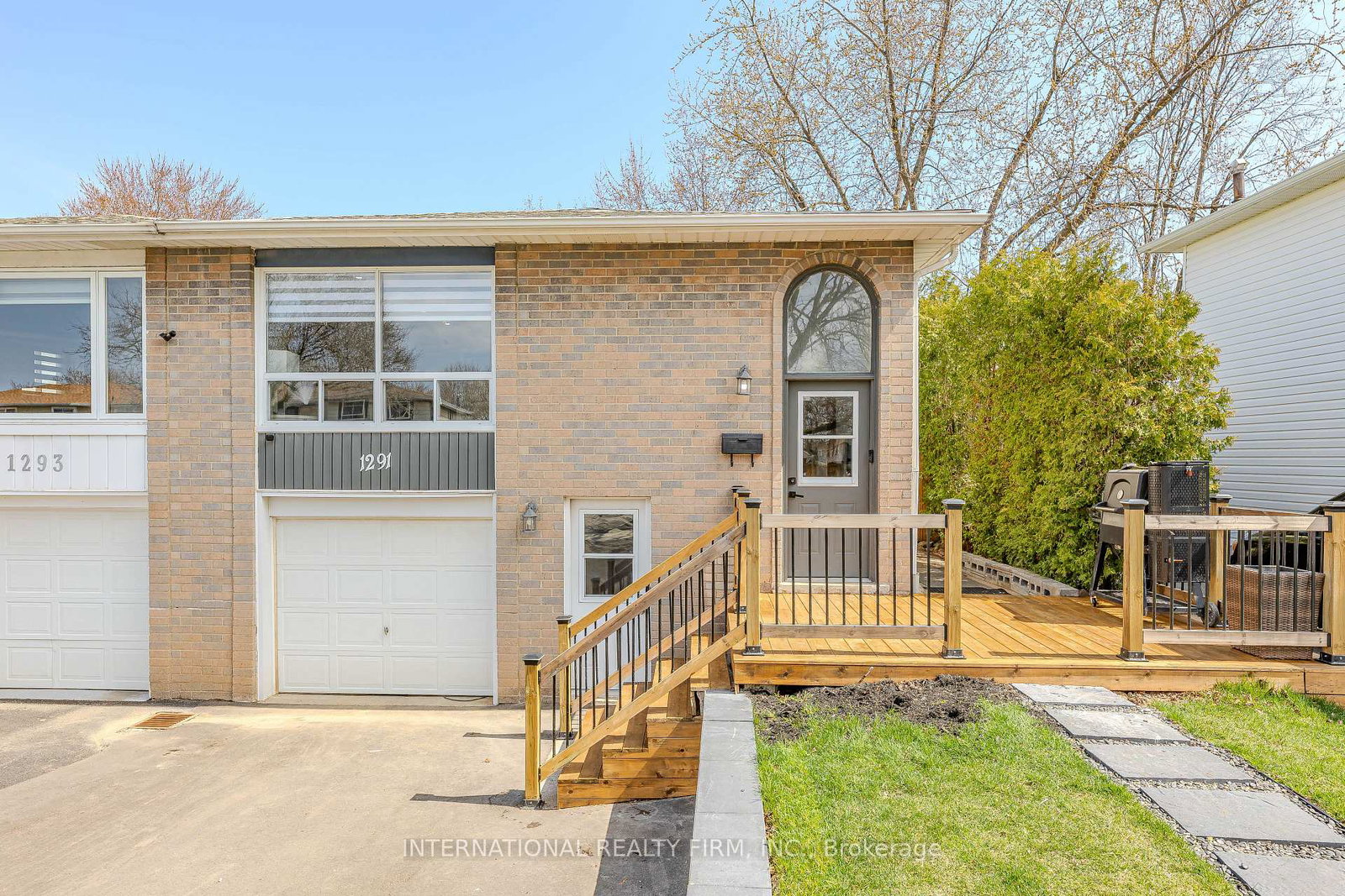 1291-consort-crescent-burlington-ontario-w13781908