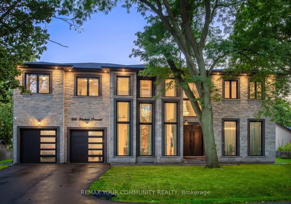 606-stephens-crescent-oakville-ontario-w13782460