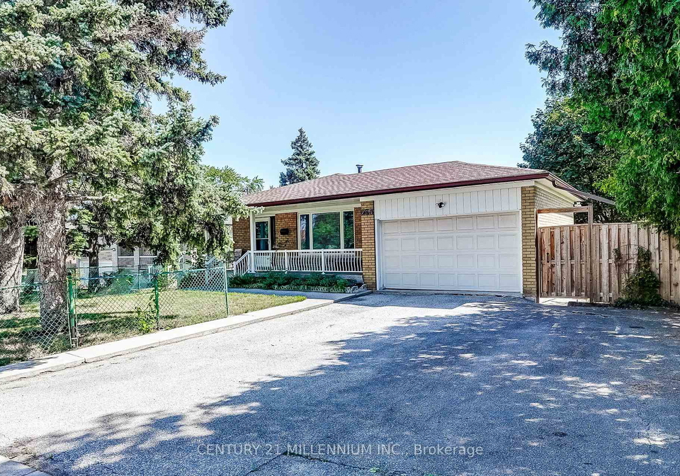 239-driftwood-avenue-toronto-york-ontario-w13782528