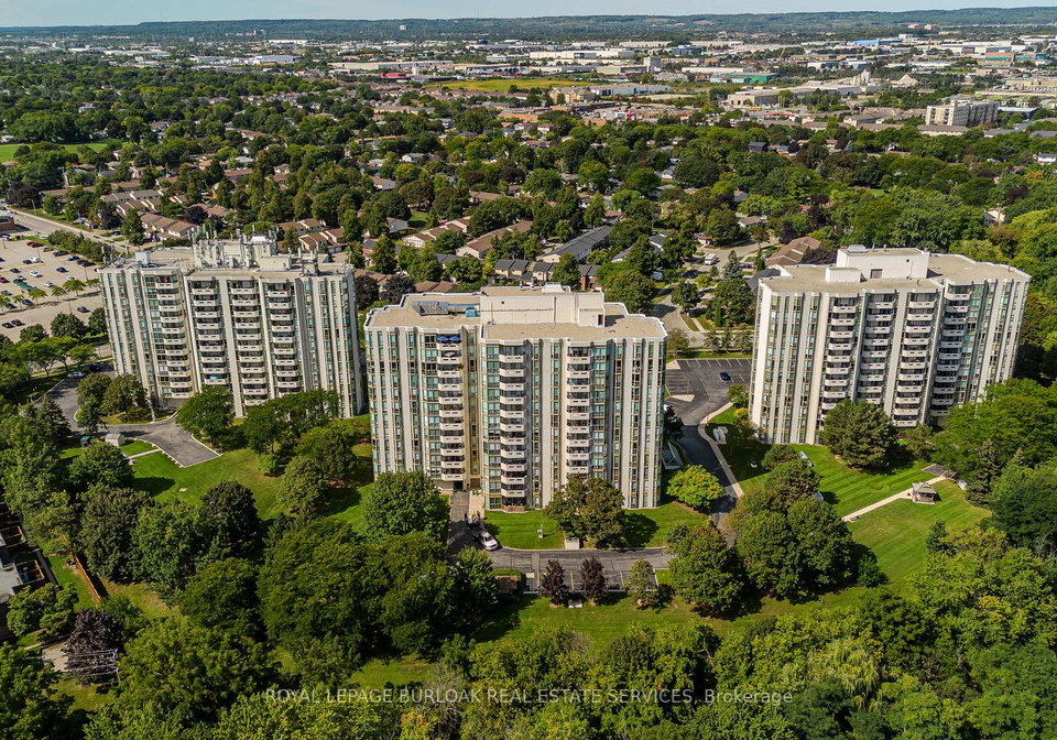 5070-pinedale-avenue-burlington-ontario-w13782612