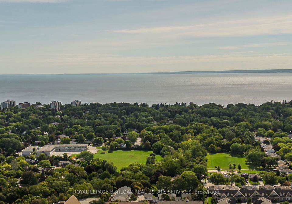 5070-pinedale-avenue-burlington-ontario-w13782612