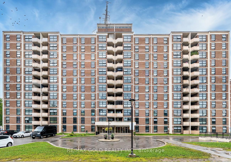 345-driftwood-avenue-toronto-york-ontario-w13782616