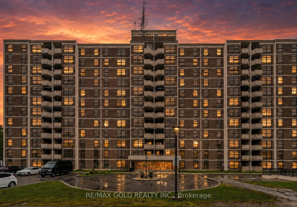 345-driftwood-avenue-toronto-york-ontario-w13782616