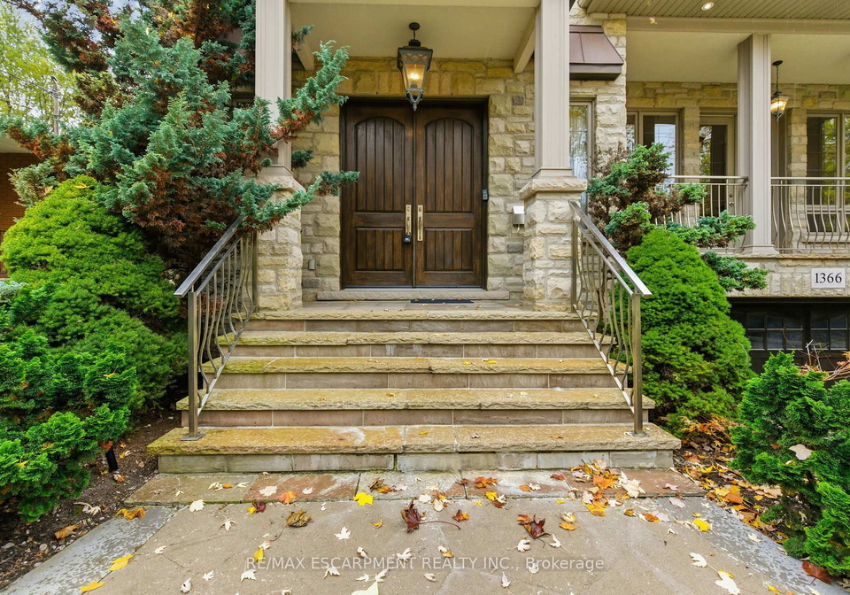 1366-wilson-avenue-mississauga-ontario-w13782676