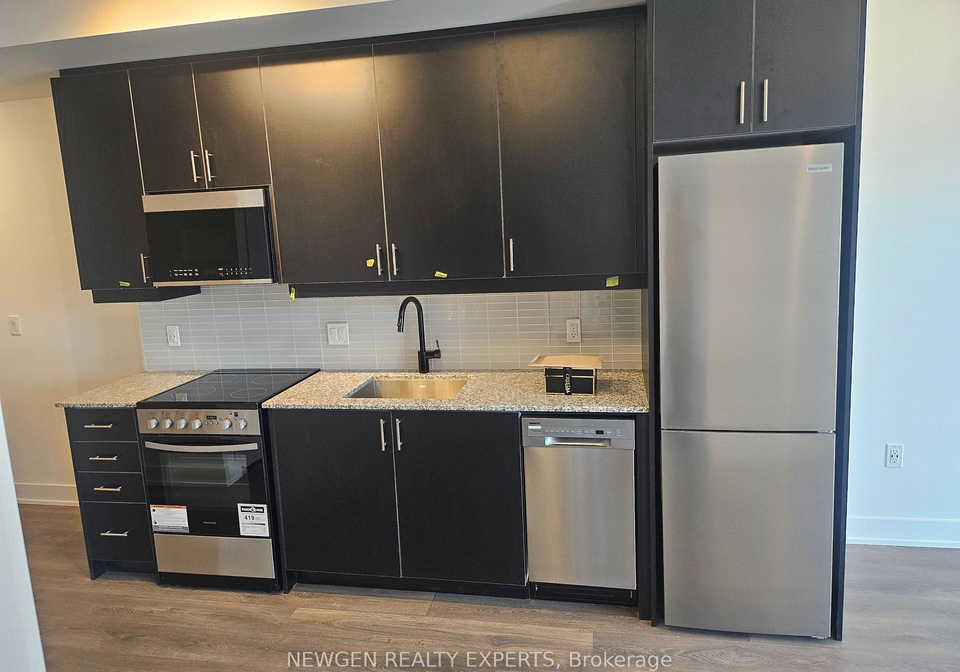 2333-khalsa-gate-oakville-ontario-w13782994