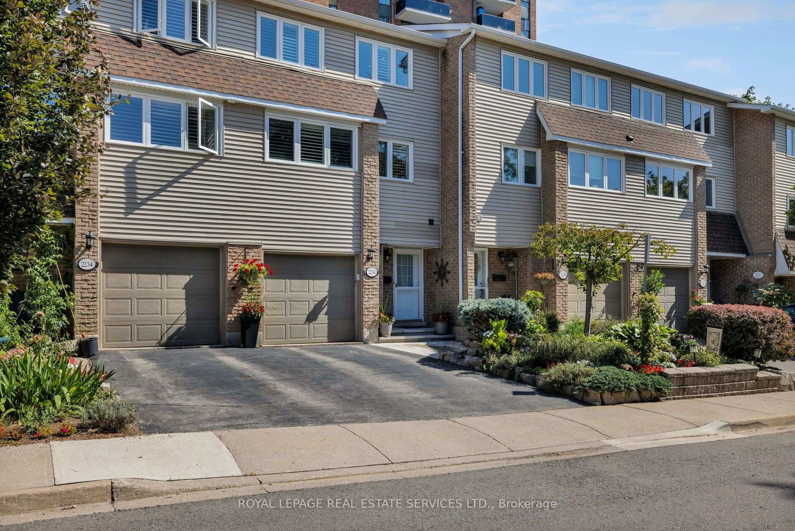 marine-drive-oakville-ontario-w13783040