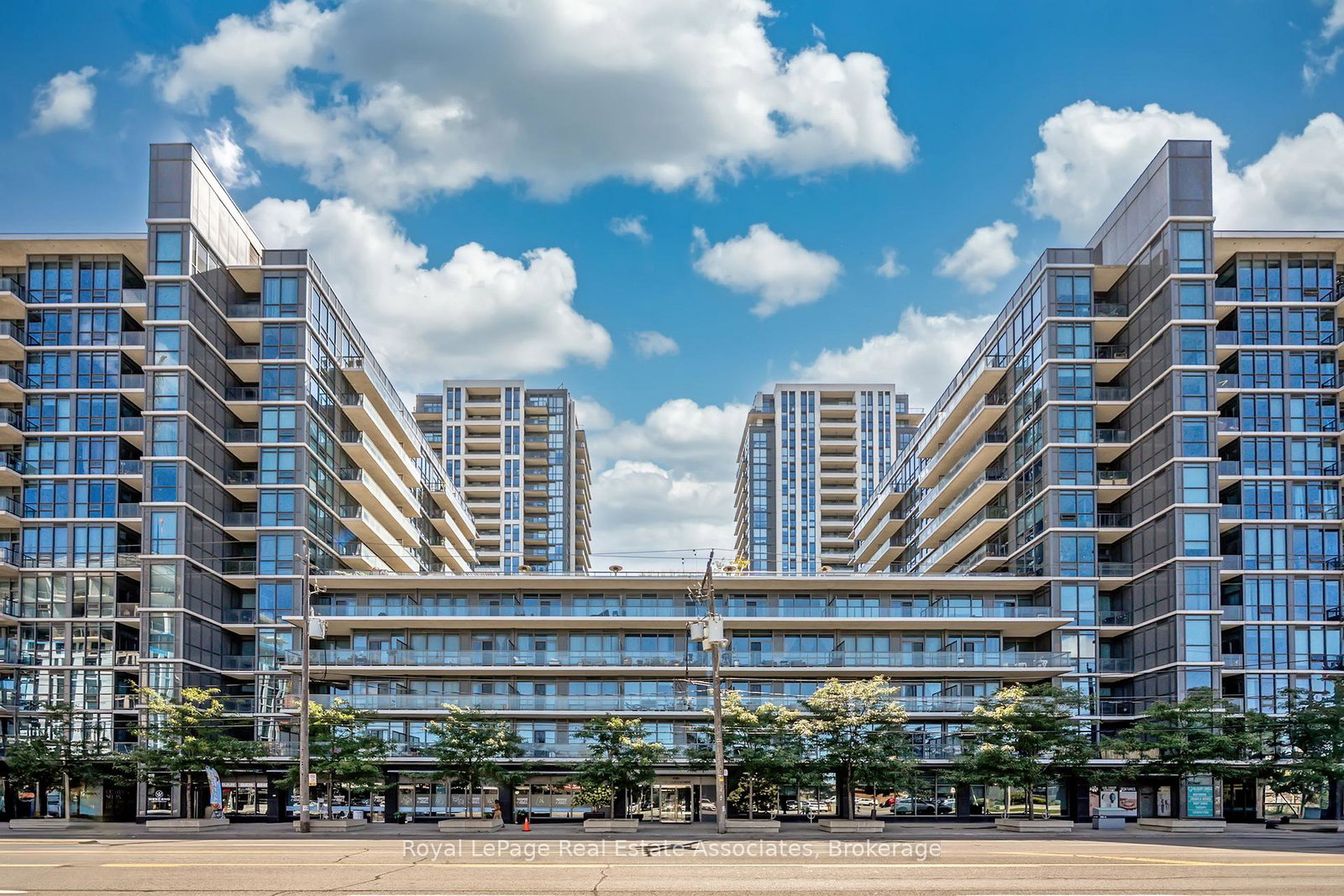 1185-the-queensway-toronto-etobicoke-ontario-w13783052