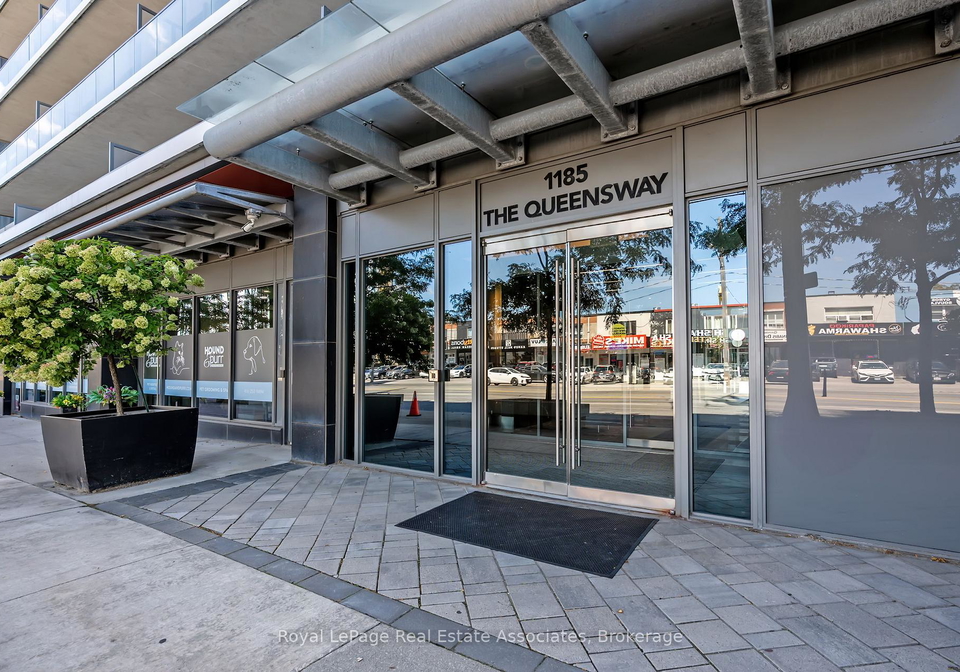 1185-the-queensway-toronto-etobicoke-ontario-w13783052