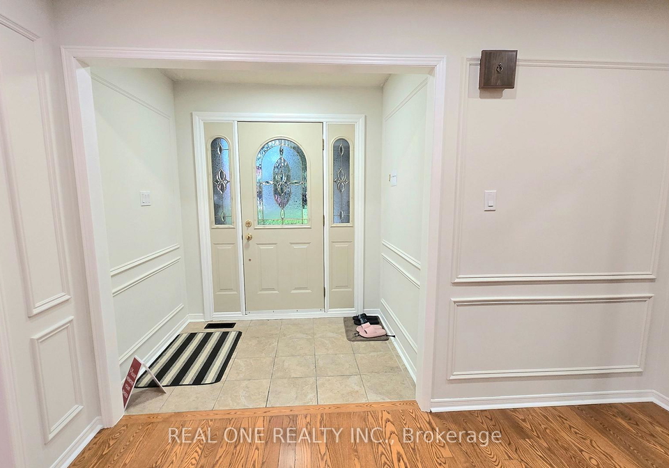 2027-roy-ivor-crescent-mississauga-ontario-w13783676