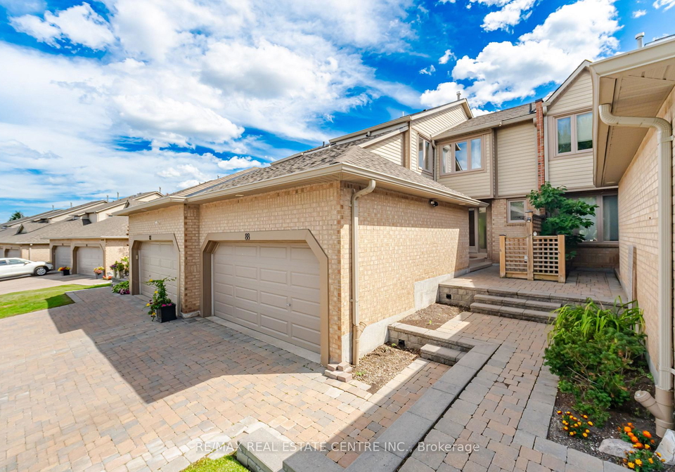 1725-the-chase-mississauga-ontario-w13783750
