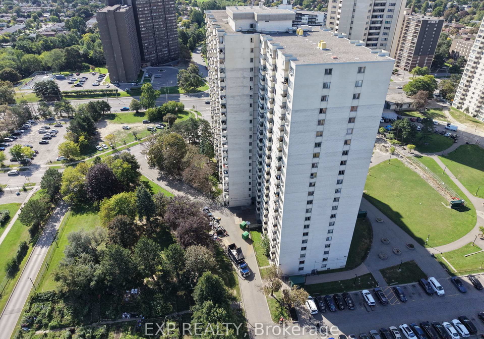 320-dixon-road-toronto-etobicoke-ontario-w13783762