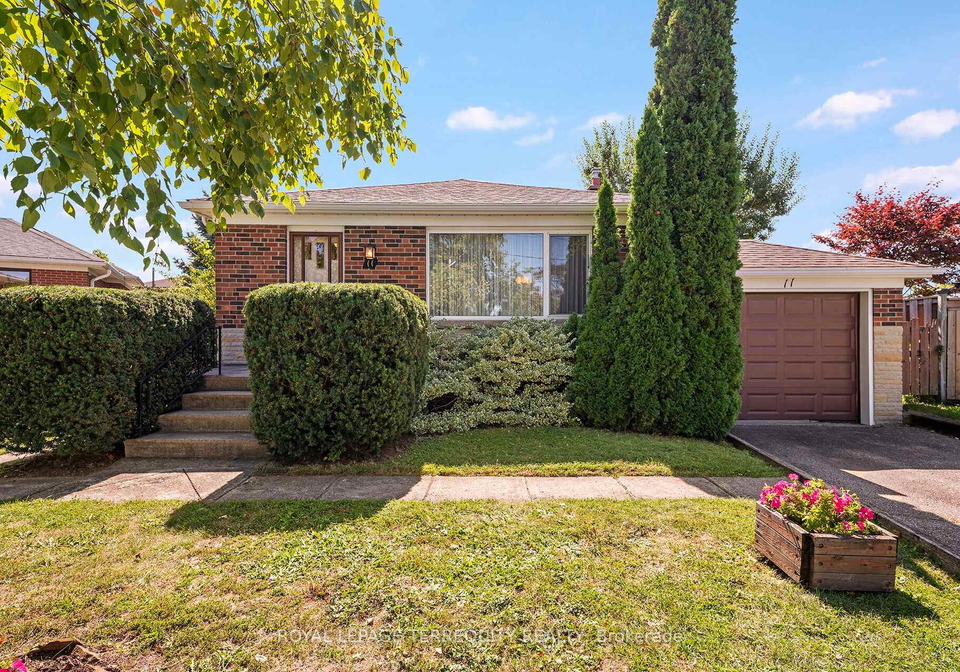 11-picton-crescent-toronto-york-ontario-w13783812