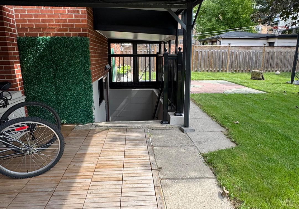31-whitburn-crescent-toronto-york-ontario-w13784022