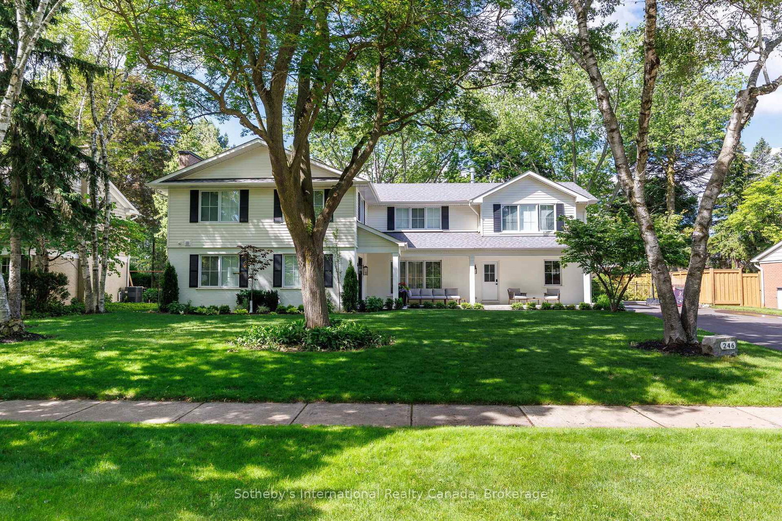 246-cairncroft-road-oakville-ontario-w13784210
