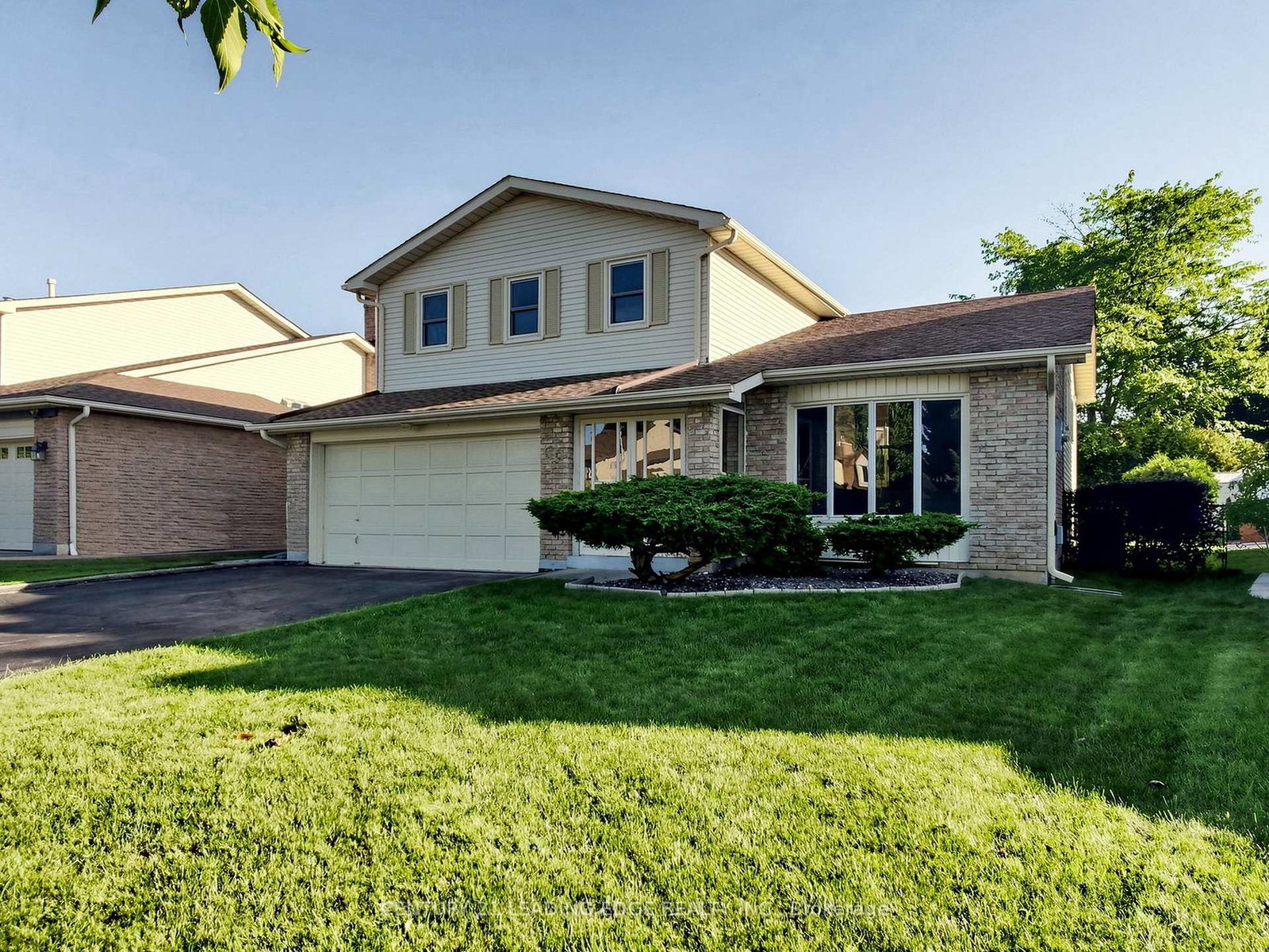 63-mansfield-street-brampton-ontario-w13784234