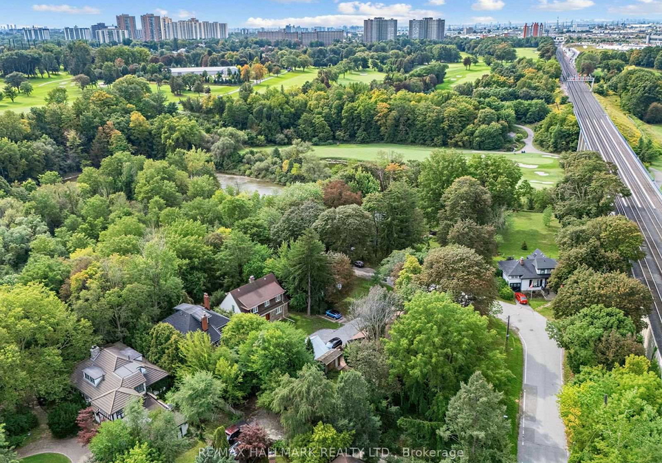 7-humberview-crescent-toronto-north-york-ontario-w13784244
