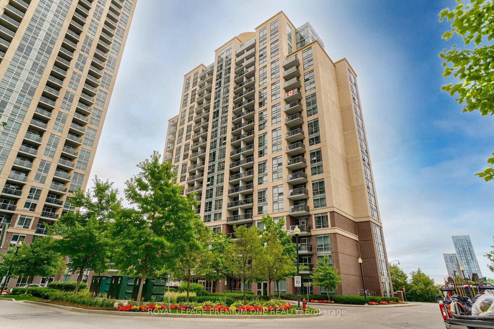 1-michael-power-place-toronto-etobicoke-ontario-w13784658