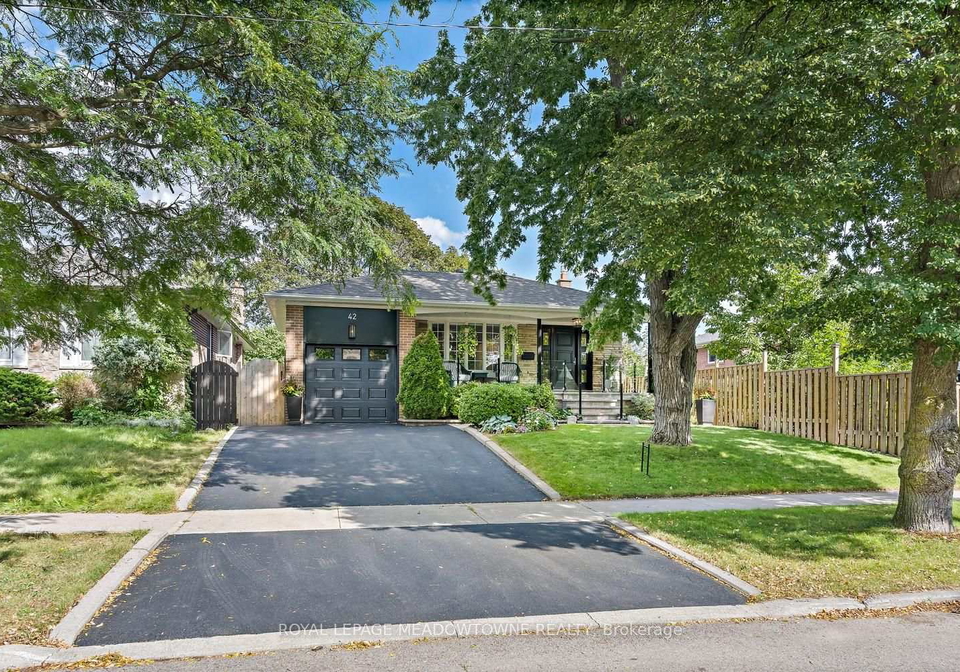 42-oxenden-crescent-toronto-etobicoke-ontario-w13784800
